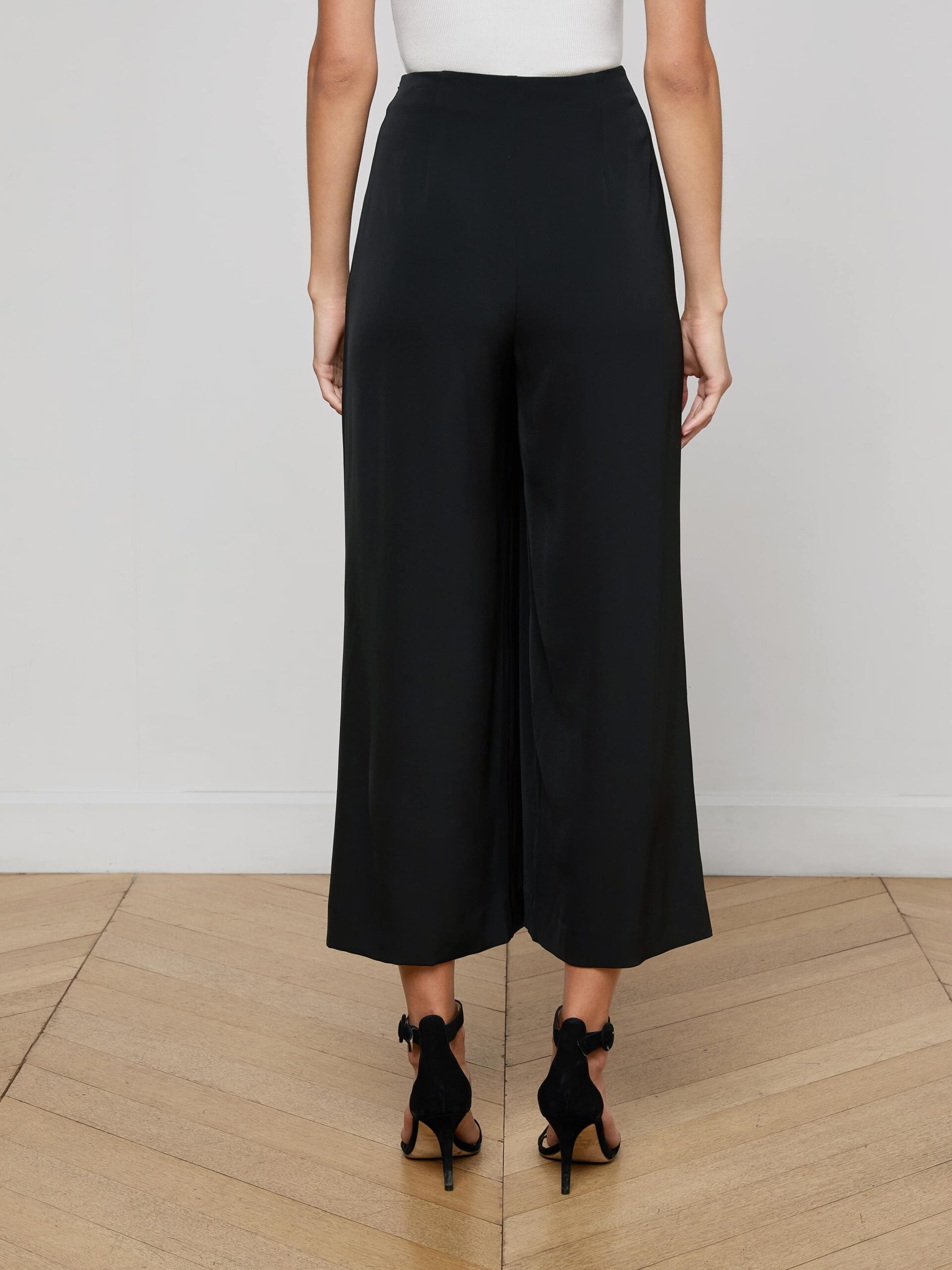 Novalynn Cropped Pleated Pant