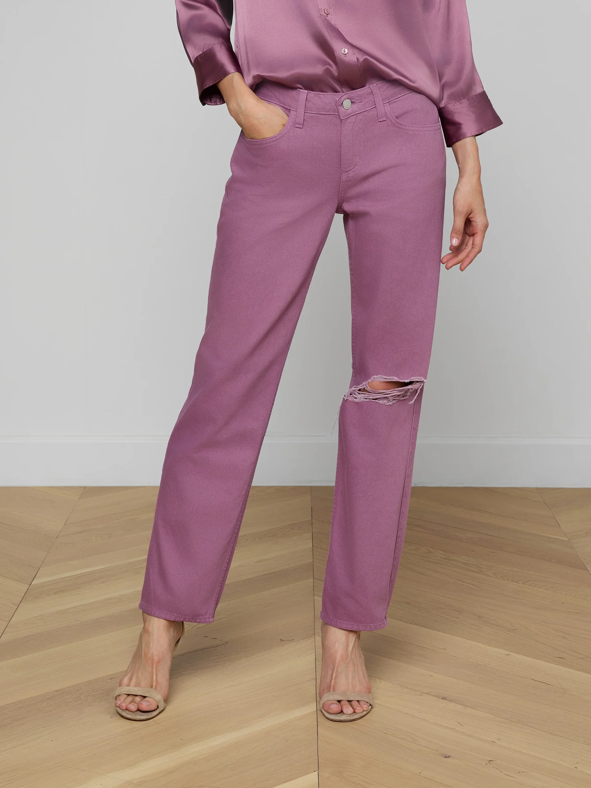 1322-nevia-slouchy-straight-leg-jean-2.webp Nevia Slouchy Straight-Leg Jean