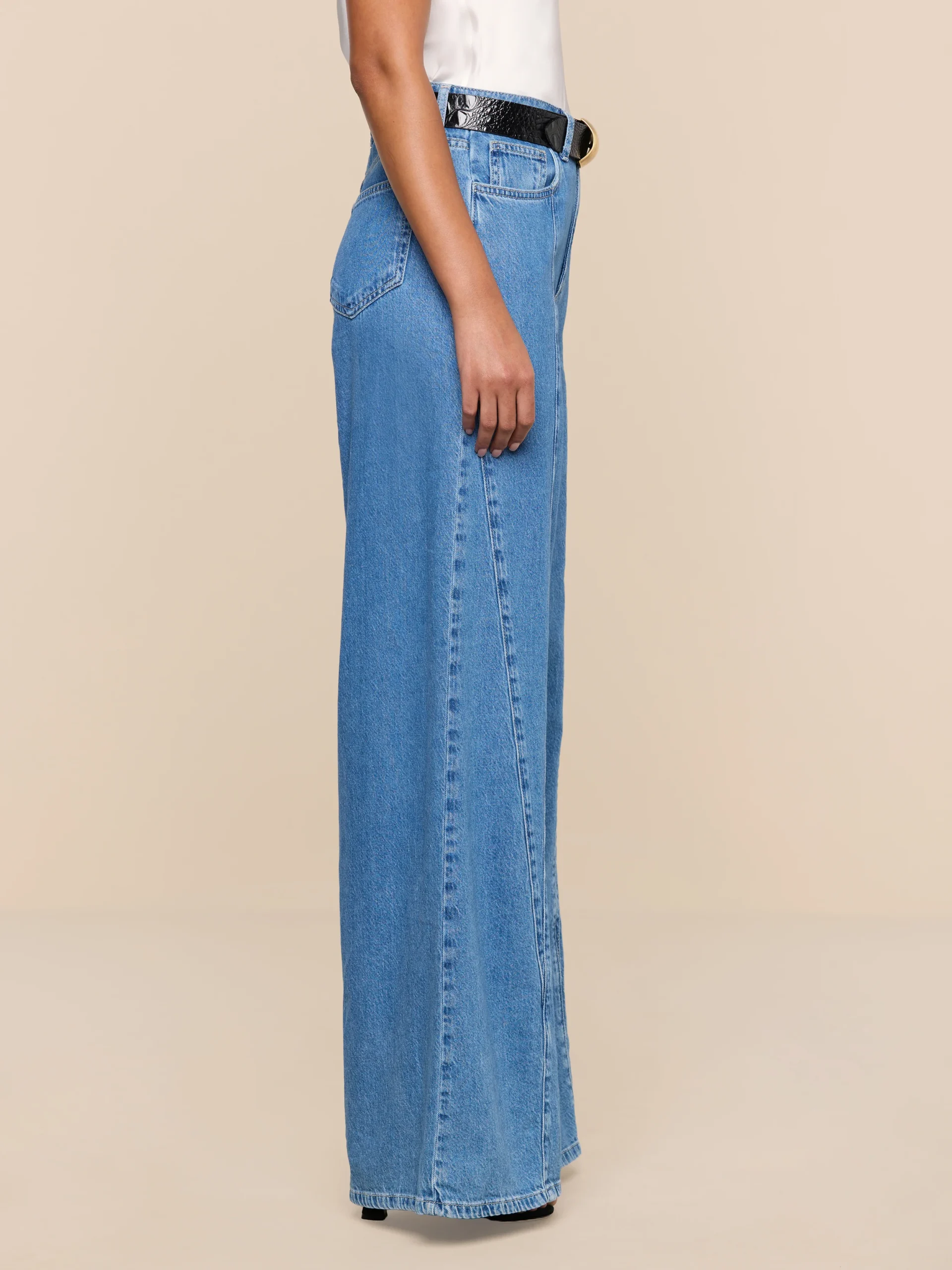 Niles Wide-Leg Jean