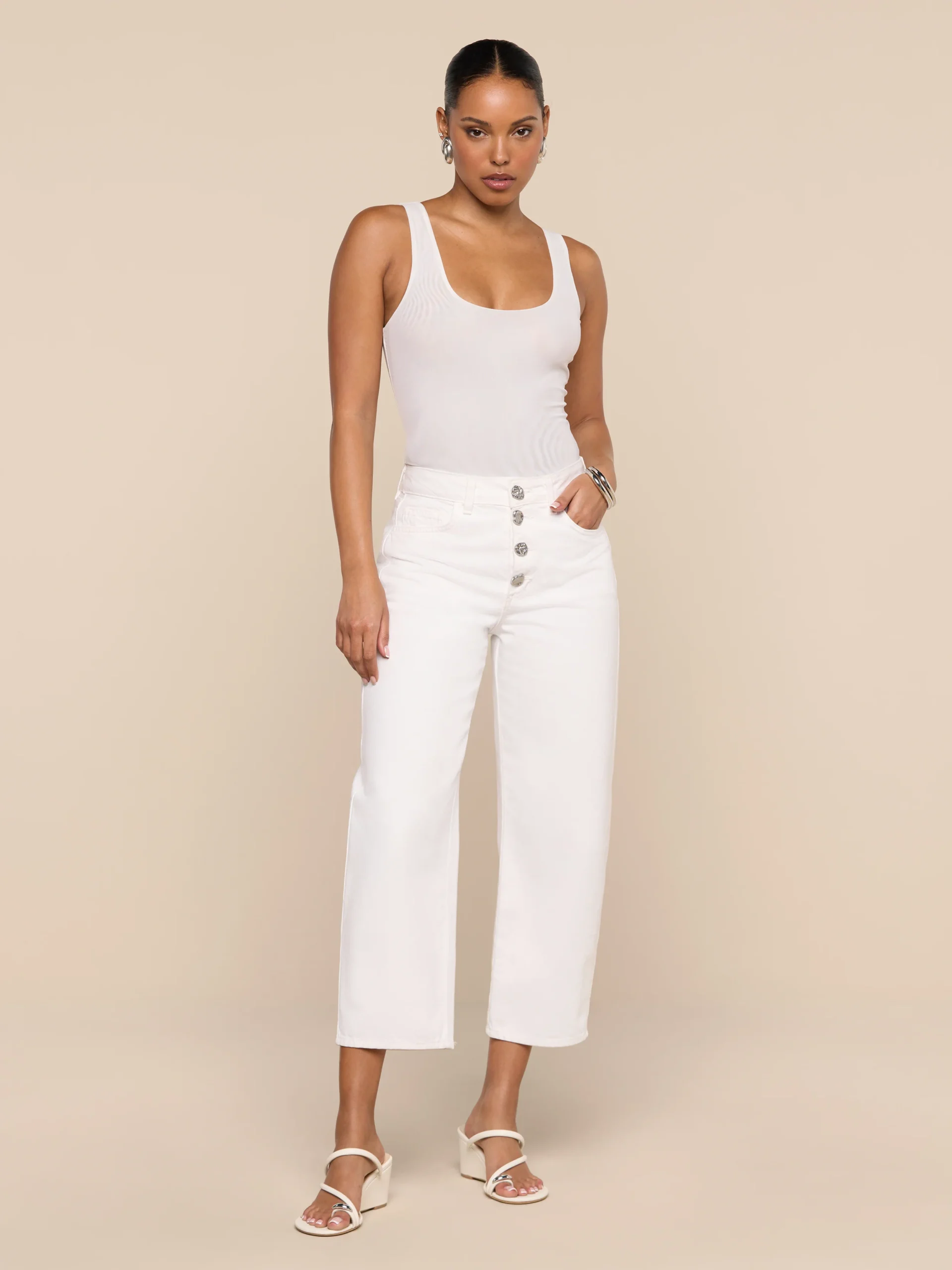 1728-liora-cropped-jean-2.webp Liora Cropped Jean