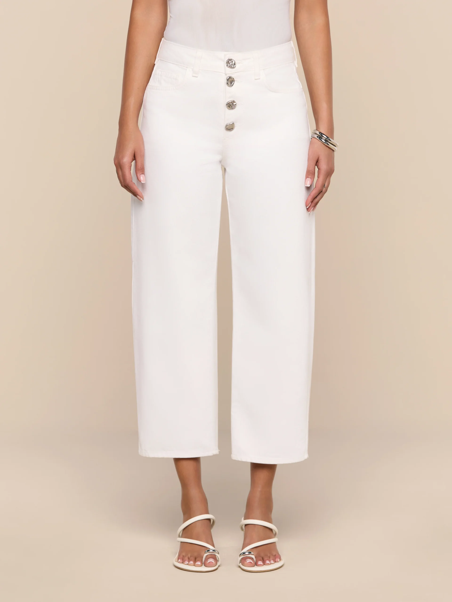1728-liora-cropped-jean-3.webp Liora Cropped Jean