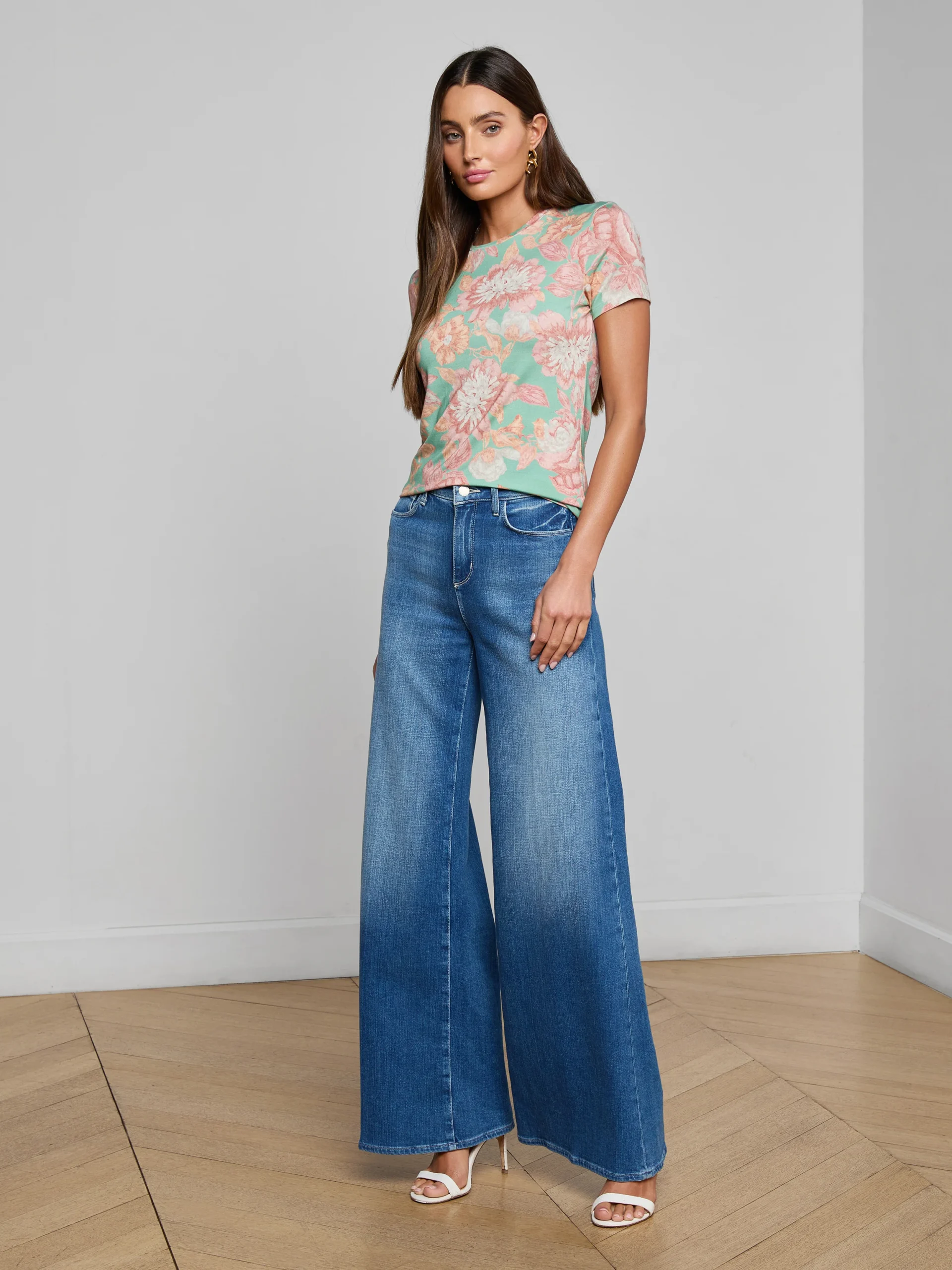 3176-ressi-fitted-tee-4.webp Ressi Fitted Tee