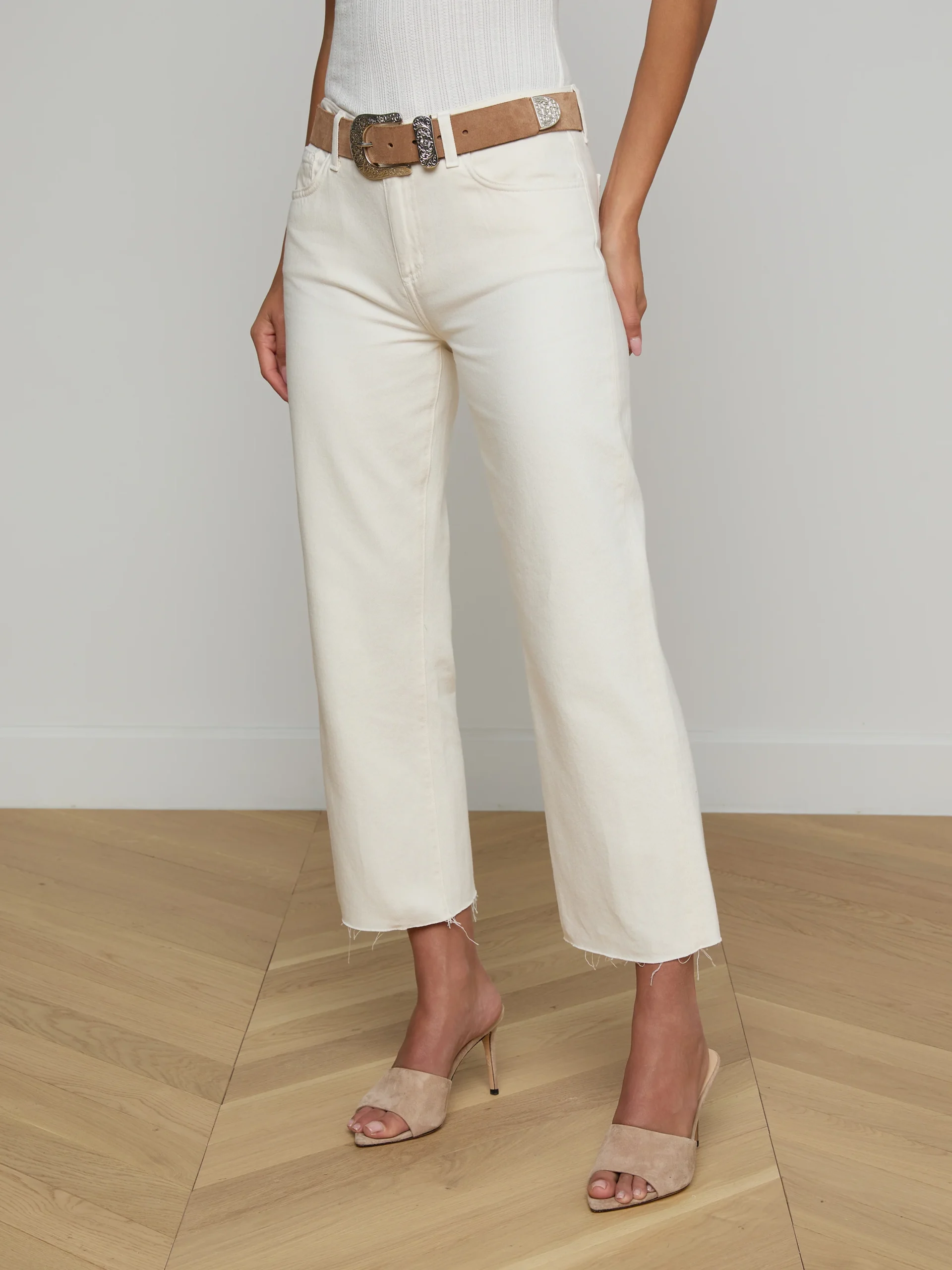 6084-wanda-cropped-wide-leg-jean-3.webp Wanda Cropped Wide-Leg Jean