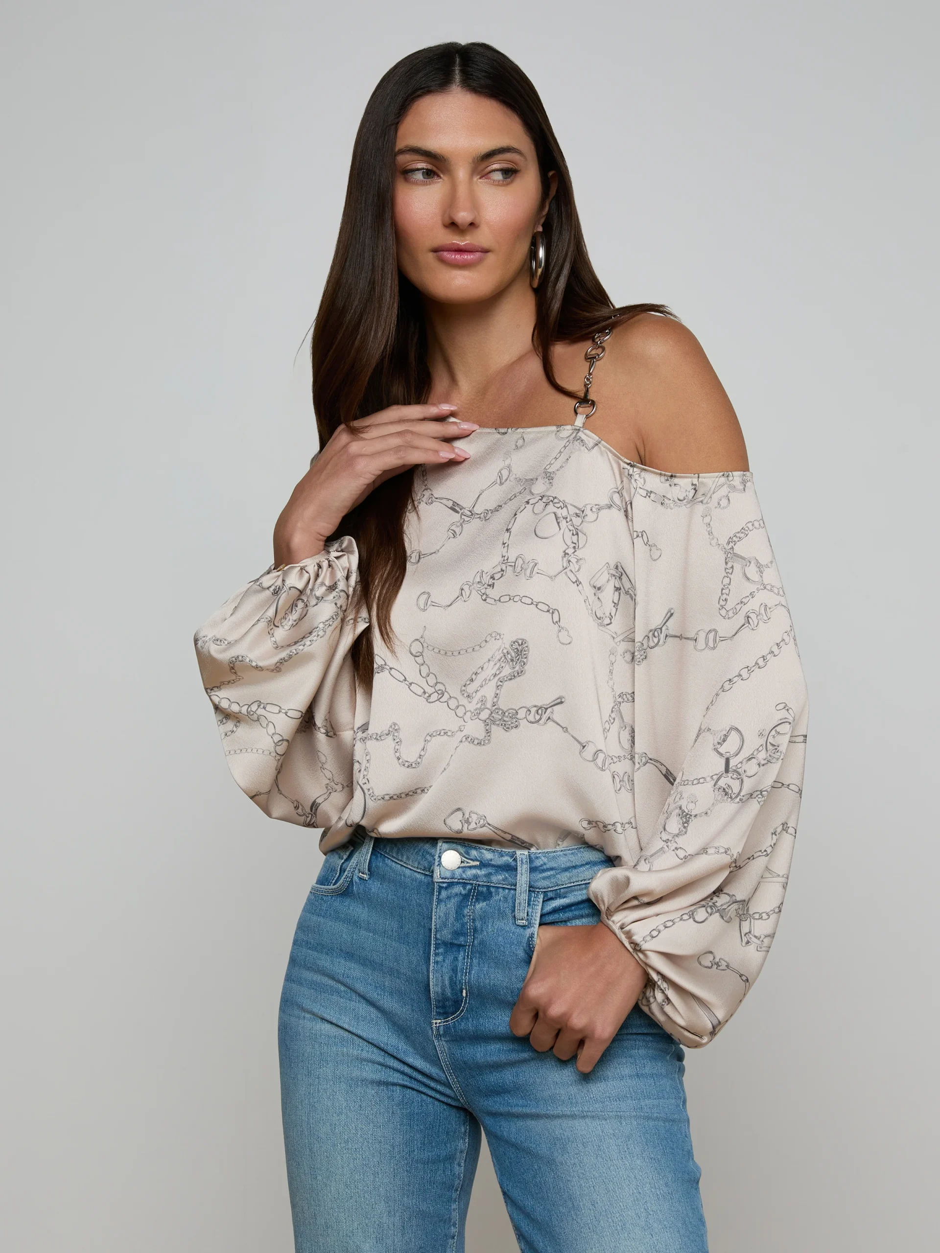 8040-asami-chain-one-shoulder-blouse-1.webp Asami Chain One-Shoulder Blouse