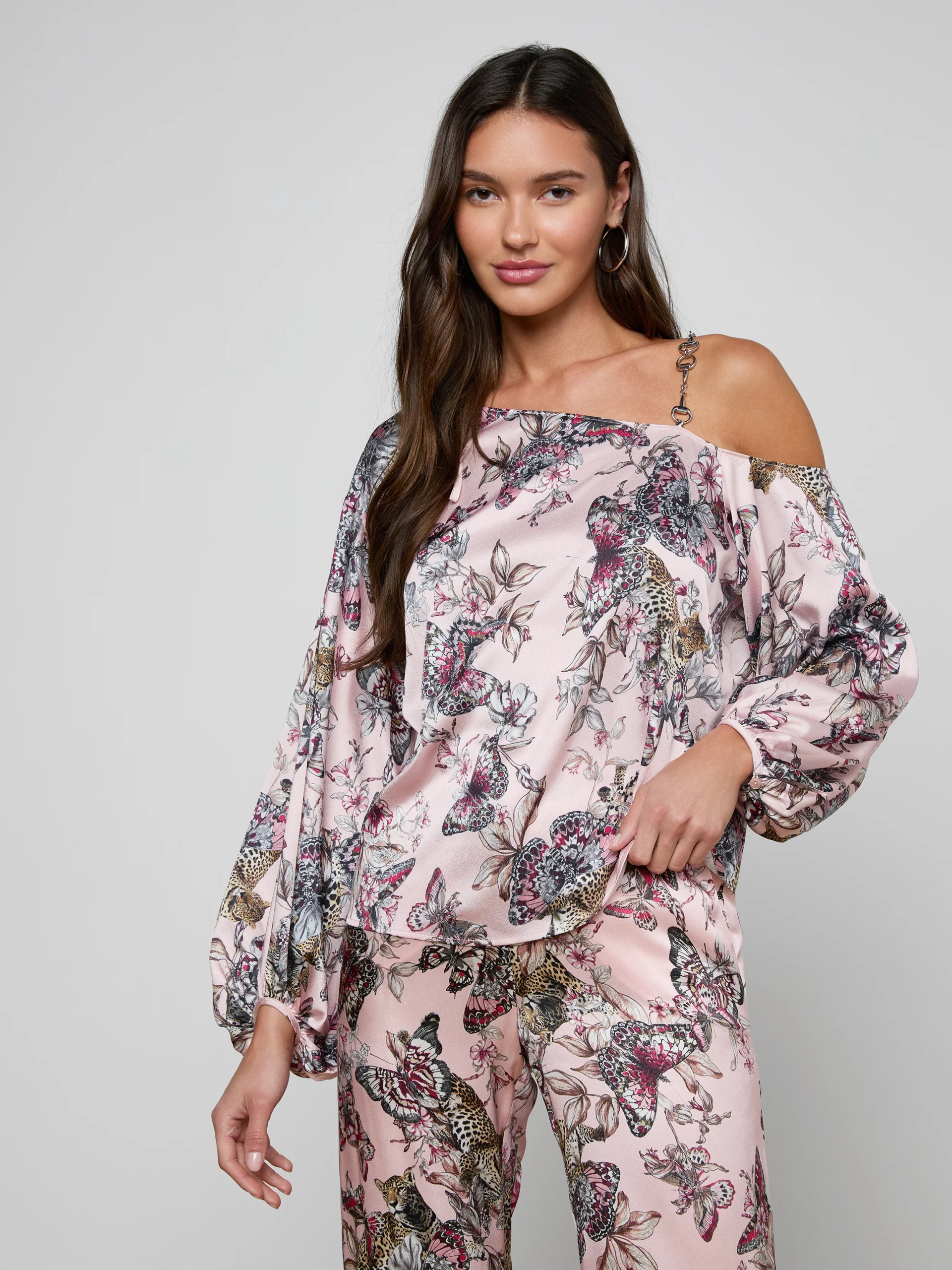 Asami Chain One-Shoulder Blouse