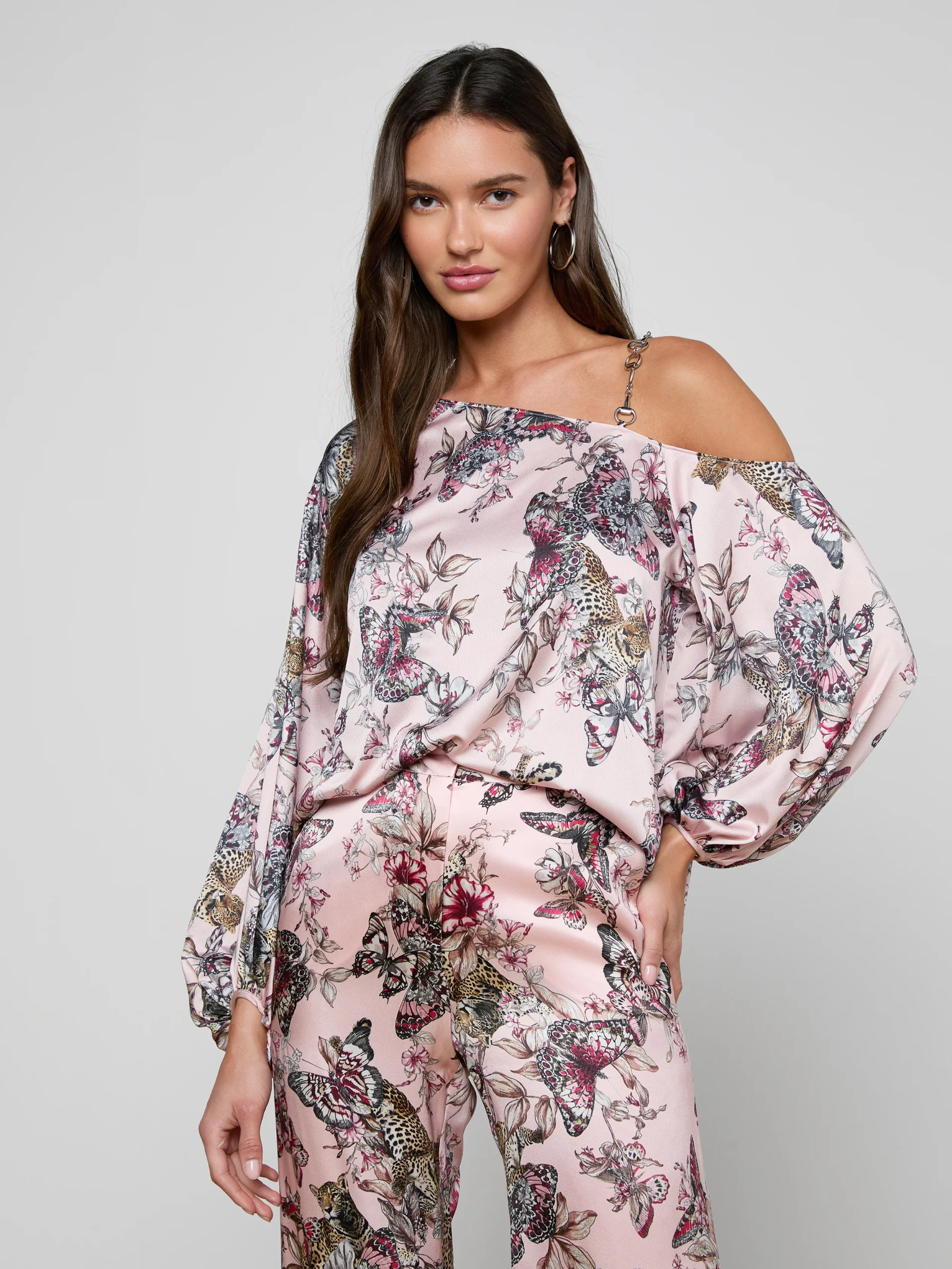 Asami Chain One-Shoulder Blouse