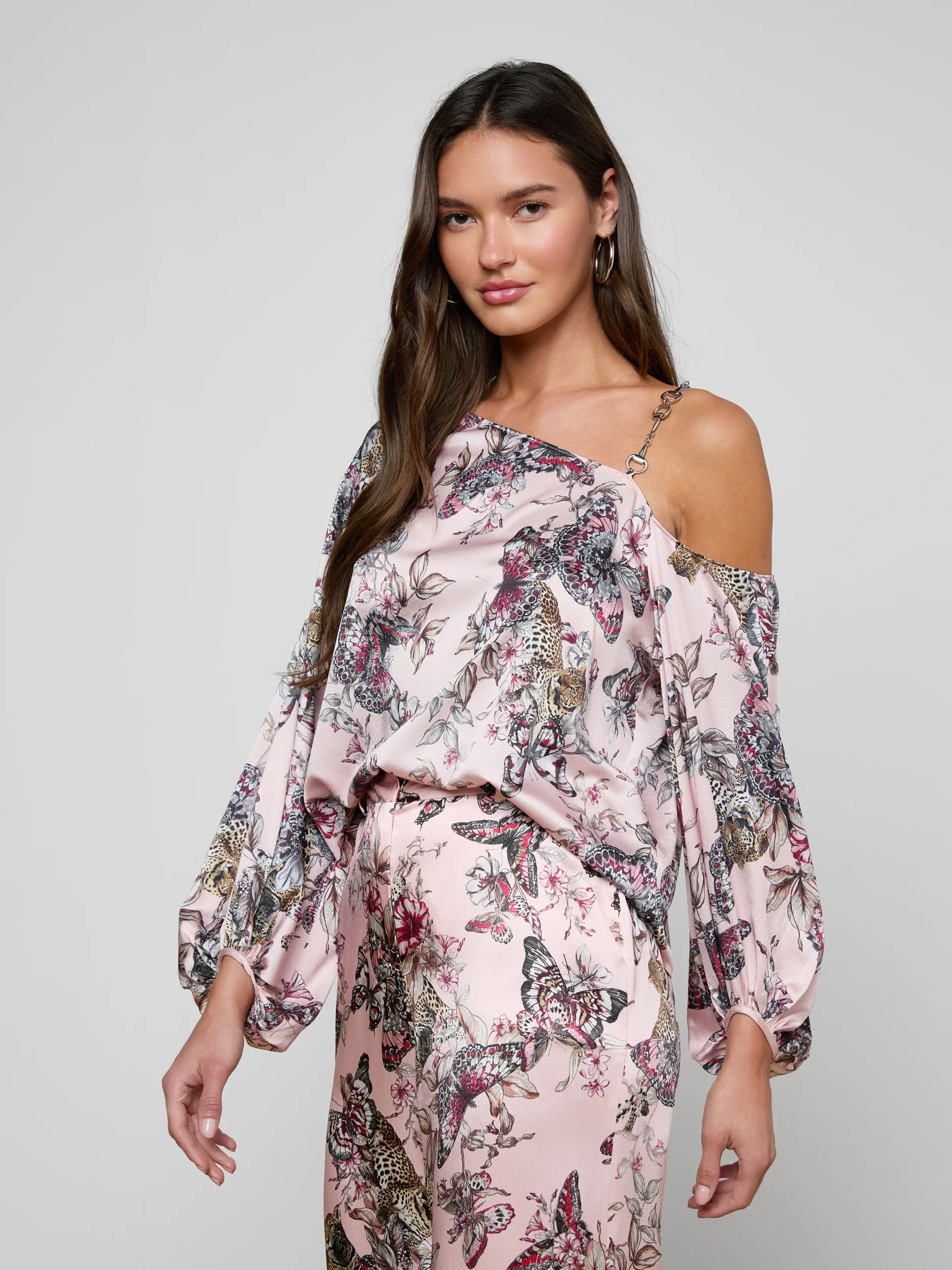 Asami Chain One-Shoulder Blouse