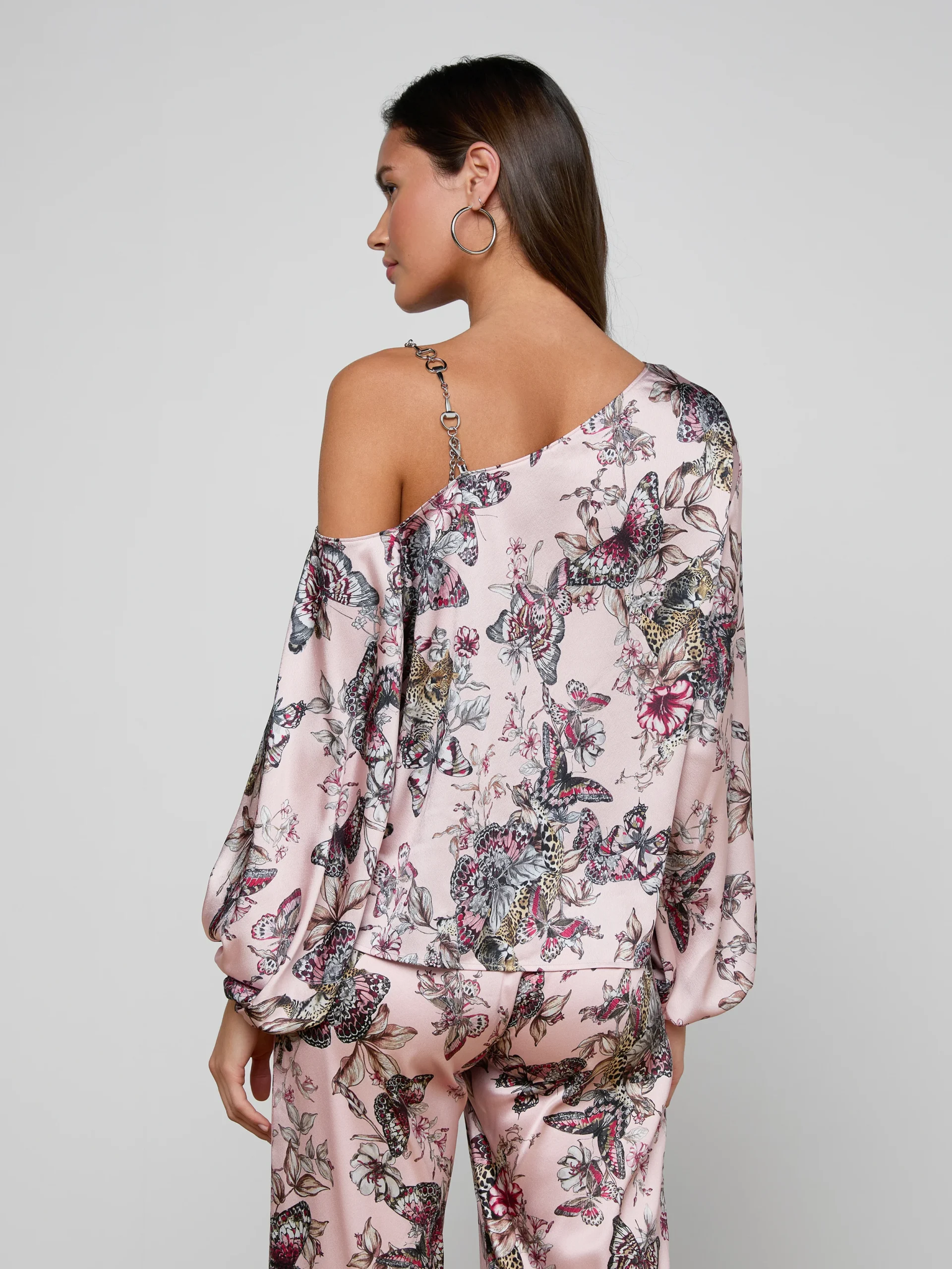 Asami Chain One-Shoulder Blouse
