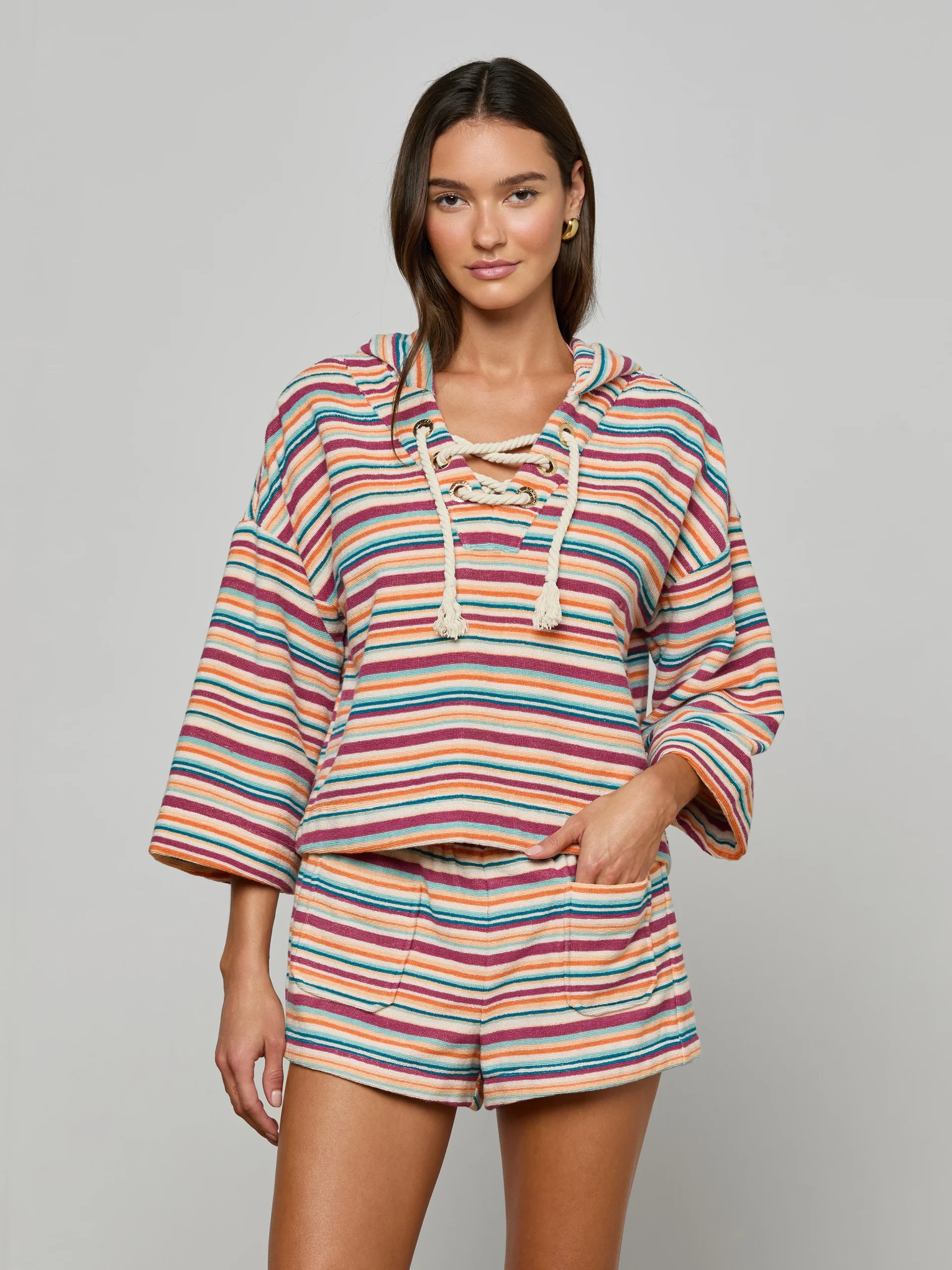 9368-lee-cover-up-poncho-1.webp Lee Cover-Up Poncho