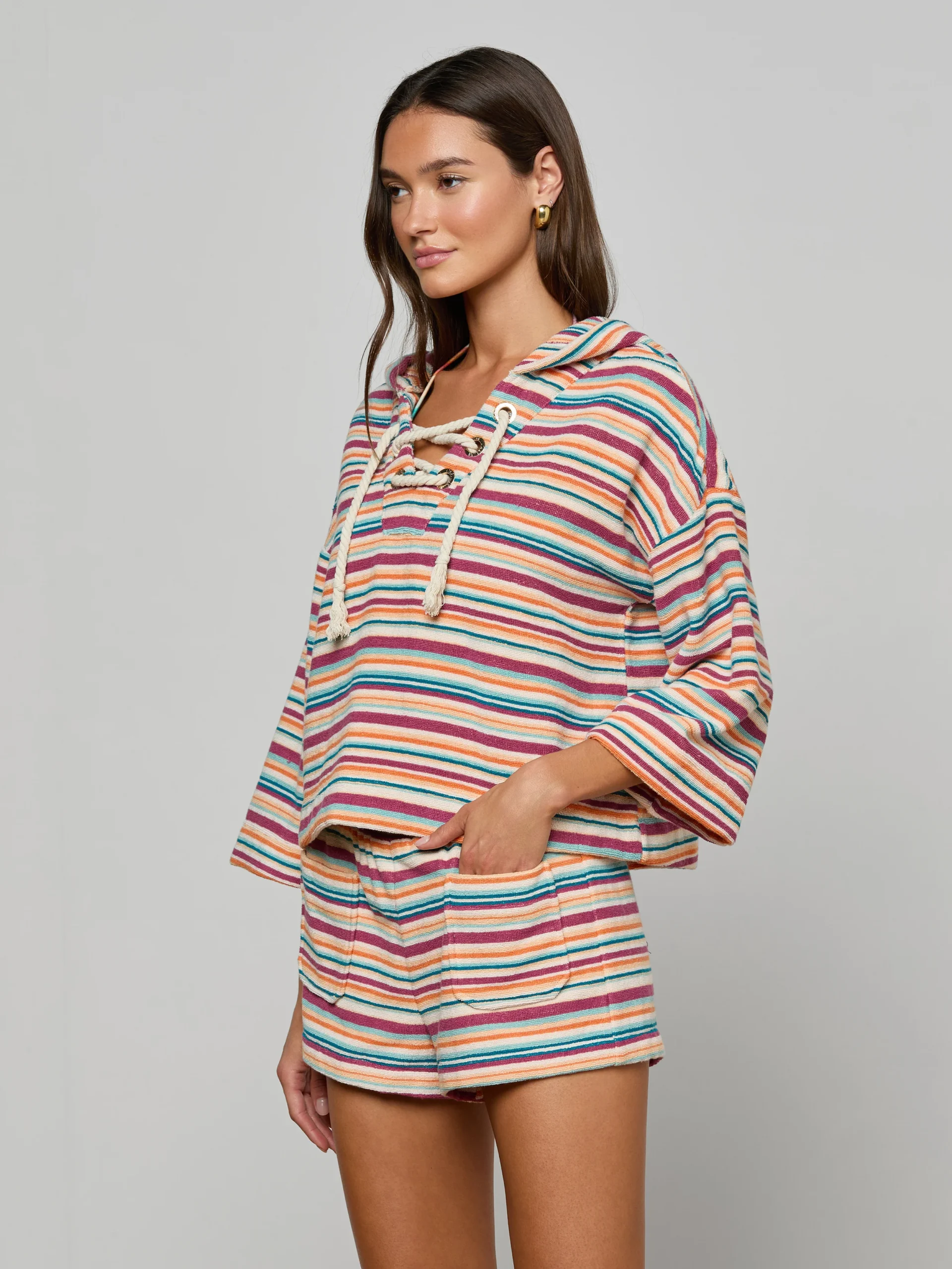 9368-lee-cover-up-poncho-4.webp Lee Cover-Up Poncho